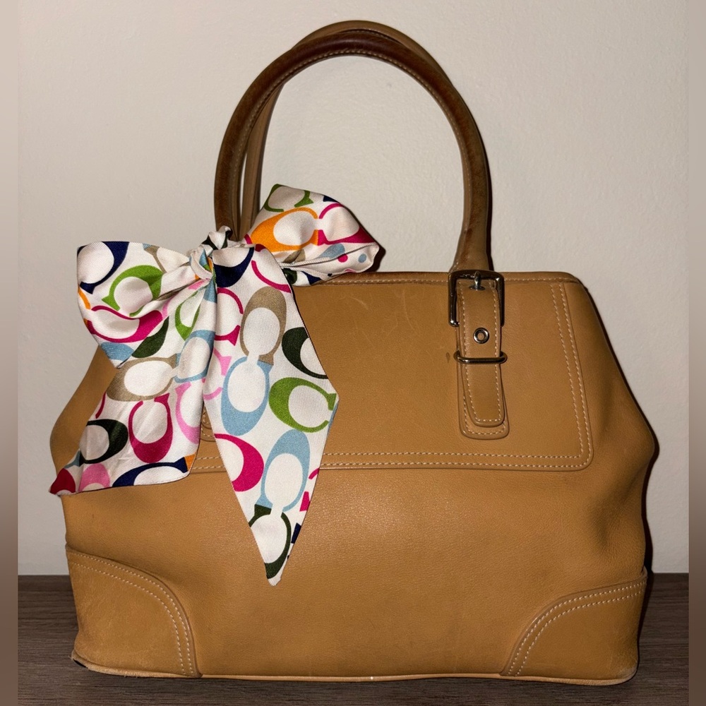 Vintage Coach Hampton 7555